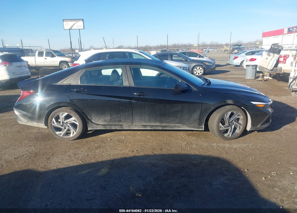 2025 HYUNDAI ELANTRA SEL SPORT VIN: KMHLM4DG2SU046467