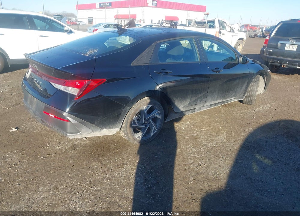 2025 HYUNDAI ELANTRA SEL SPORT VIN: KMHLM4DG2SU046467
