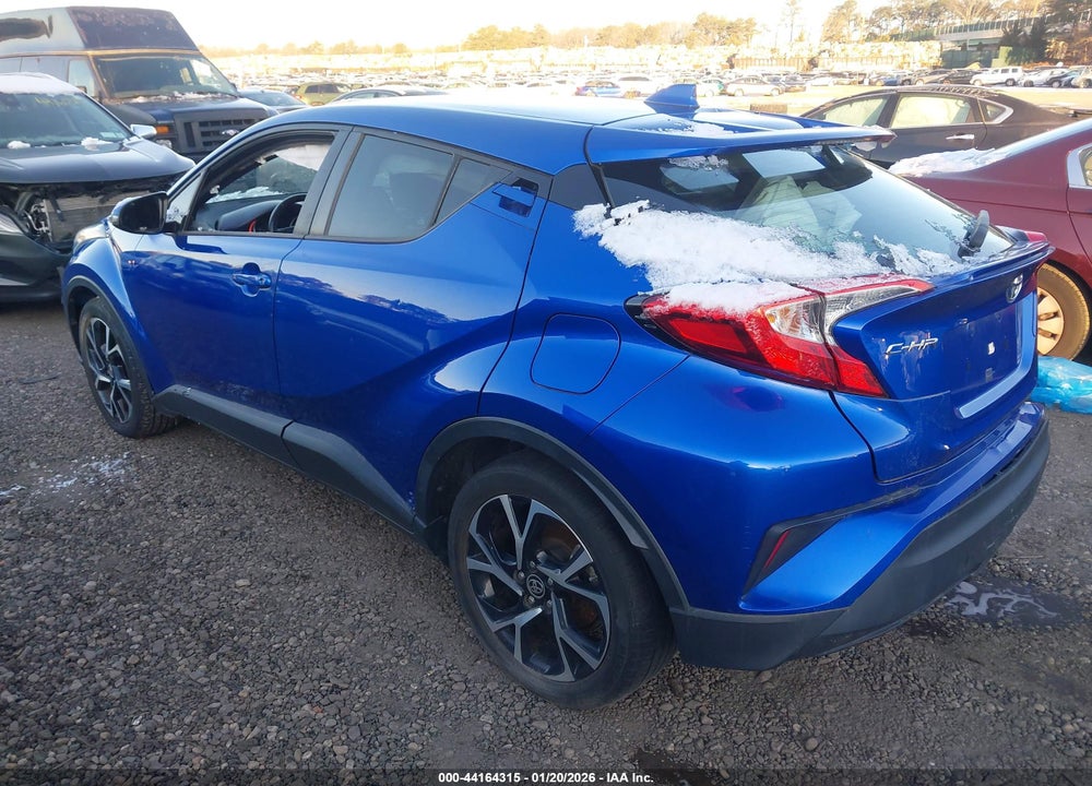 2020 TOYOTA C-HR XLE VIN: NMTKHMBX4LR104770