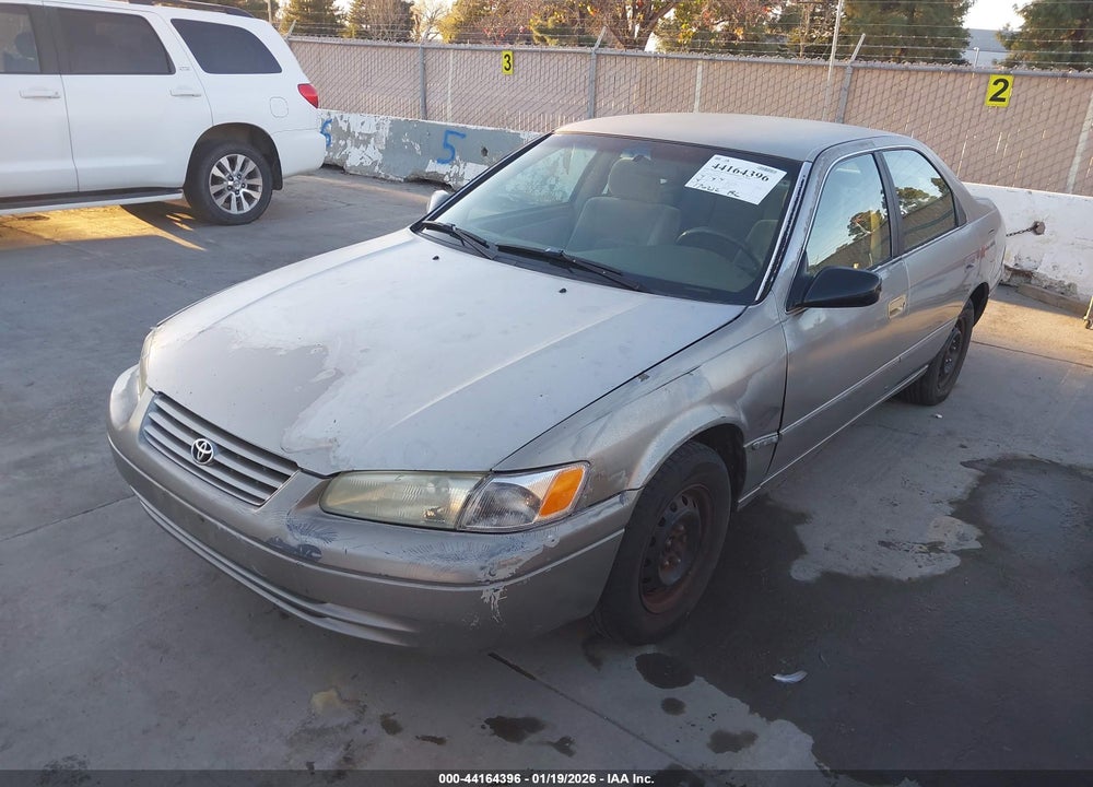 1997 TOYOTA CAMRY LE VIN: JT2BG22K4V0041908