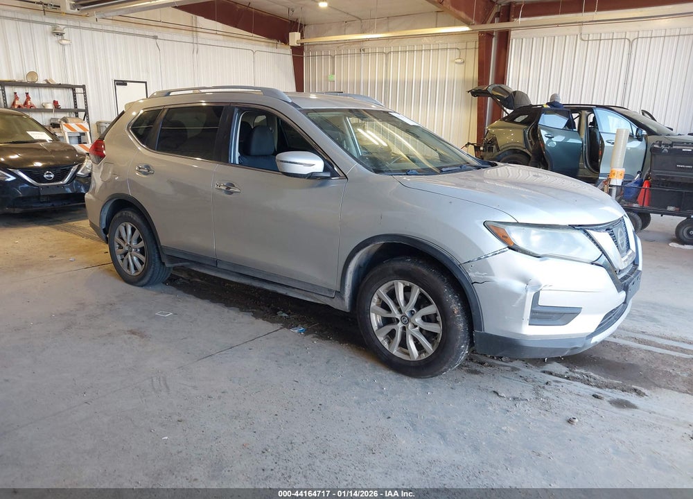 2017 NISSAN ROGUE SV VIN: 5N1AT2MV4HC857828