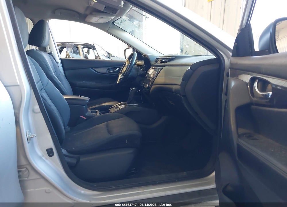 2017 NISSAN ROGUE SV VIN: 5N1AT2MV4HC857828