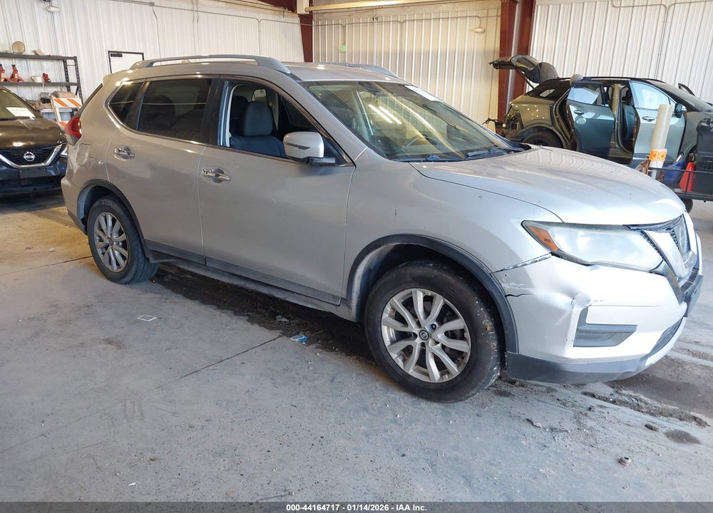 2017 NISSAN ROGUE SV VIN: 5N1AT2MV4HC857828