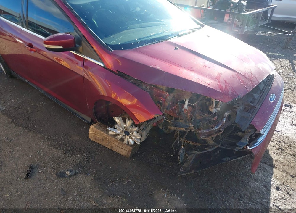 2015 FORD FOCUS TITANIUM VIN: 1FADP3J22FL333991