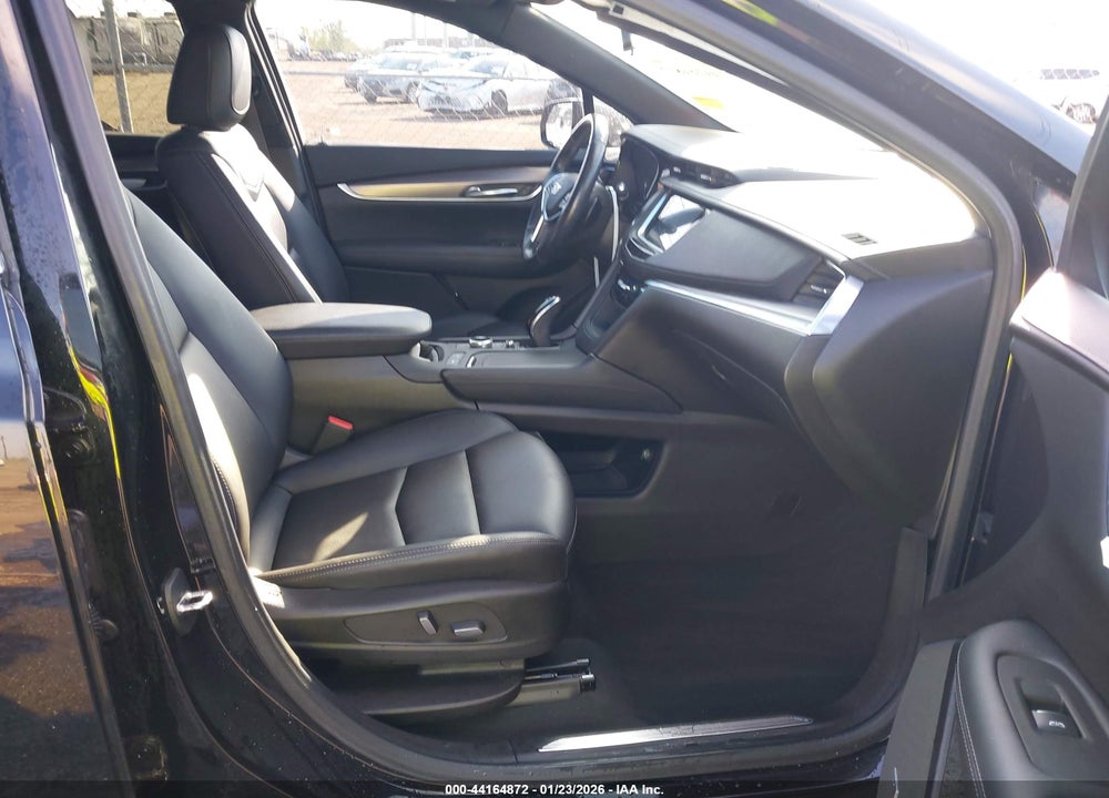 2022 CADILLAC XT5 FWD LUXURY VIN: 1GYKNAR41NZ169088