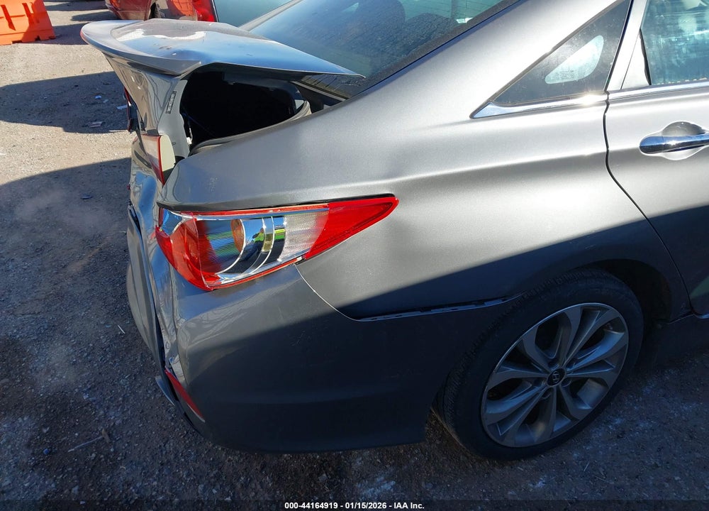2014 HYUNDAI SONATA SE VIN: 5NPEC4AC1EH821955