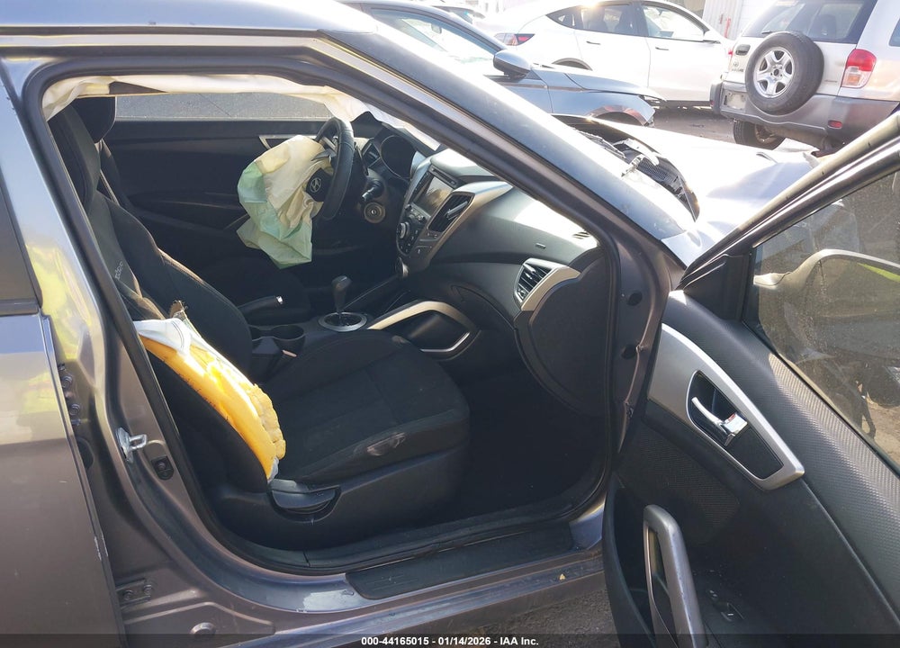 2015 HYUNDAI VELOSTER VIN: KMHTC6AD0FU243636