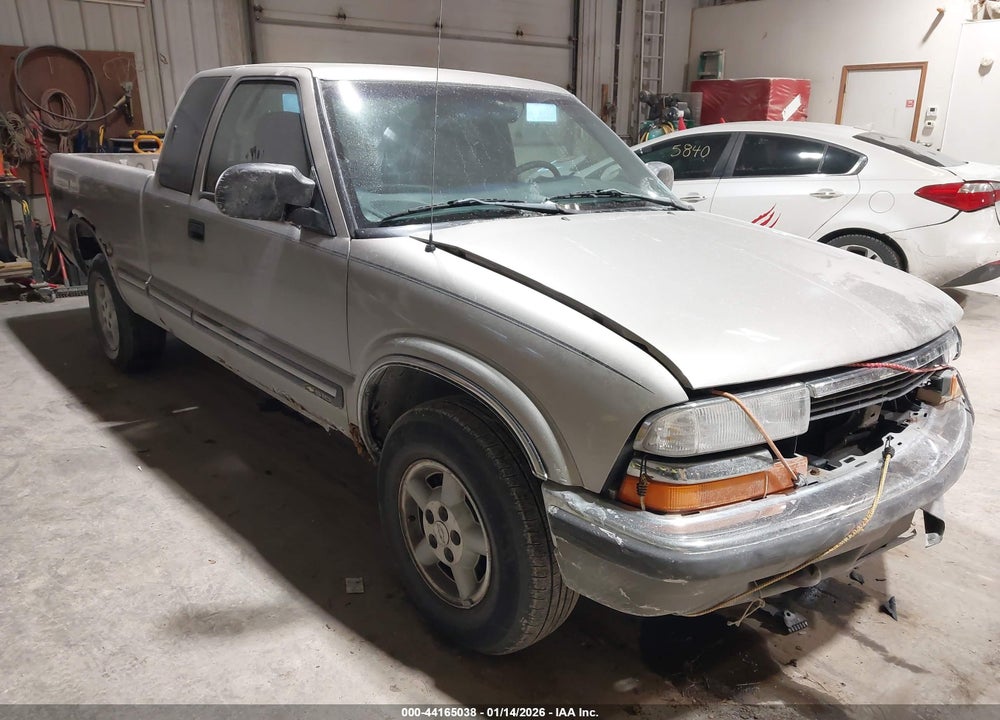 1999 CHEVROLET S-10 LS VIN: 1GCDT19X8X8112393