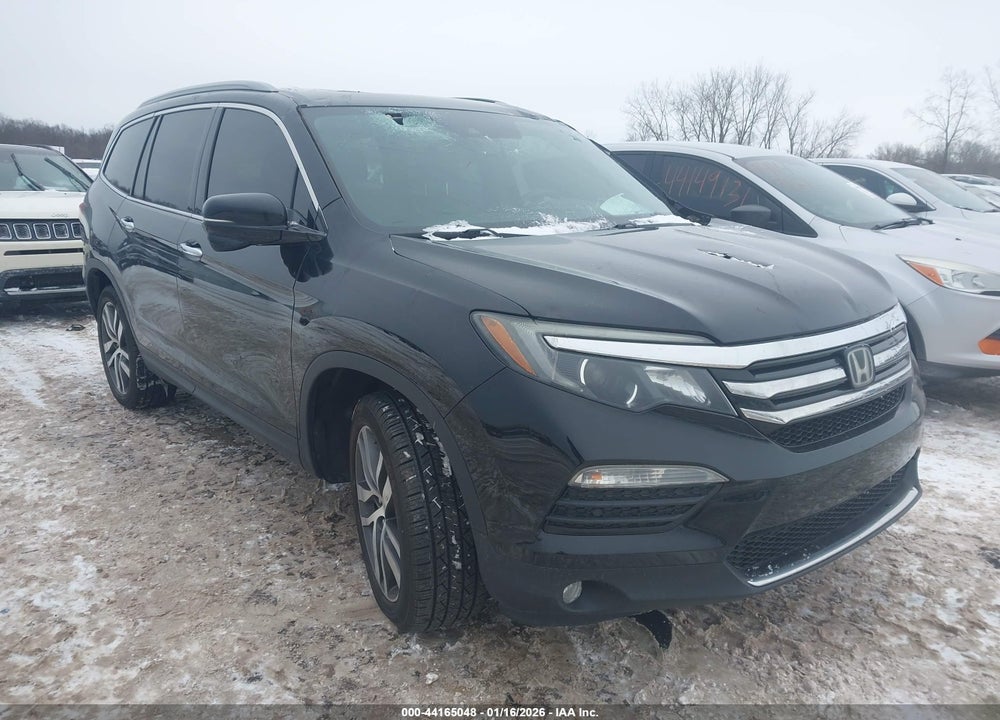 2017 HONDA PILOT TOURING VIN: 5FNYF6H92HB033487