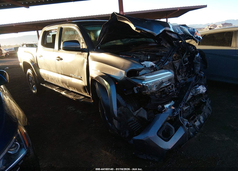 2018 TOYOTA TACOMA SR5 V6 VIN: 3TMAZ5CN9JM056063