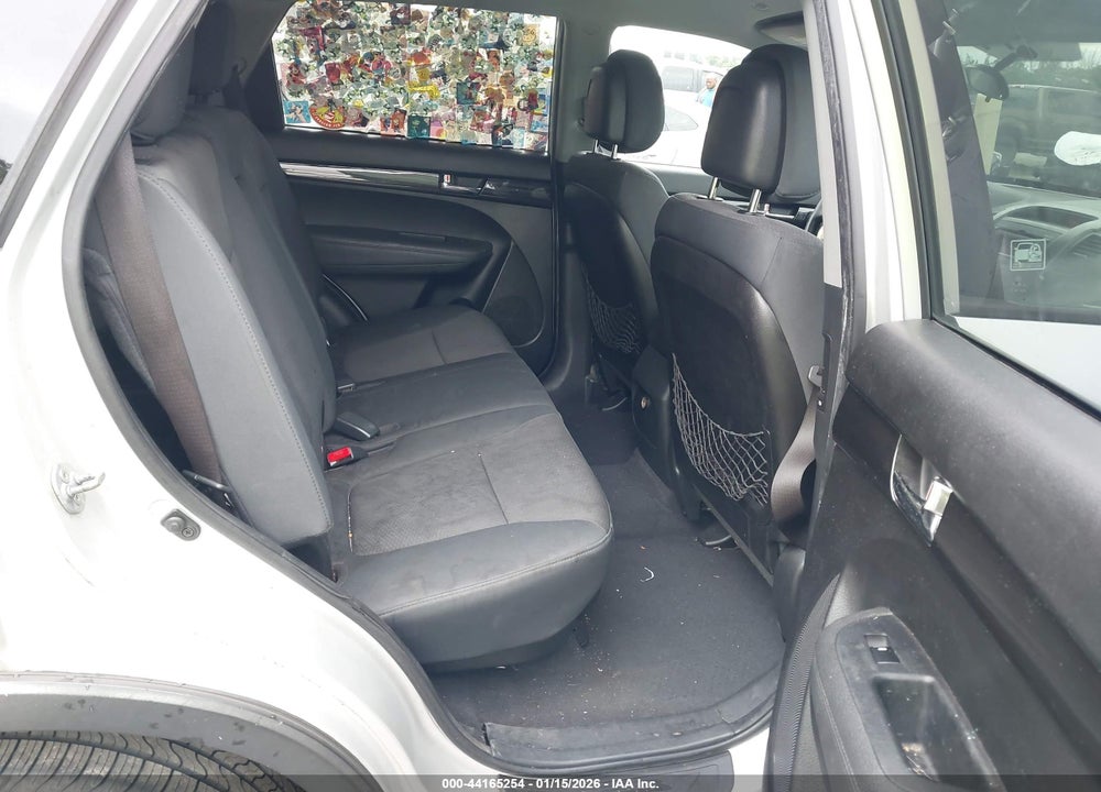 2013 KIA SORENTO LX V6 VIN: 5XYKT4A21DG383163