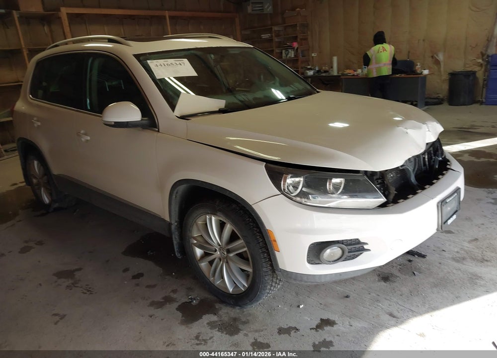 2013 VOLKSWAGEN TIGUAN S/SE/SEL VIN: WVGBV7AX7DW538417