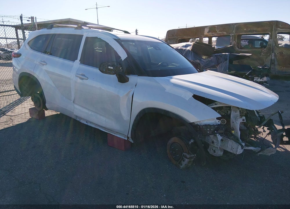 2022 TOYOTA HIGHLANDER PLATINUM VIN: 5TDFZRAH3NS100249