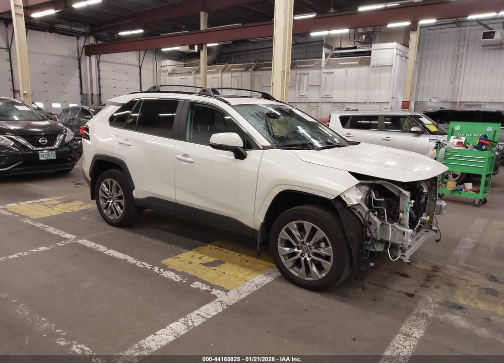 2022 TOYOTA RAV4 XLE PREMIUM VIN: 2T3C1RFV8NW235721