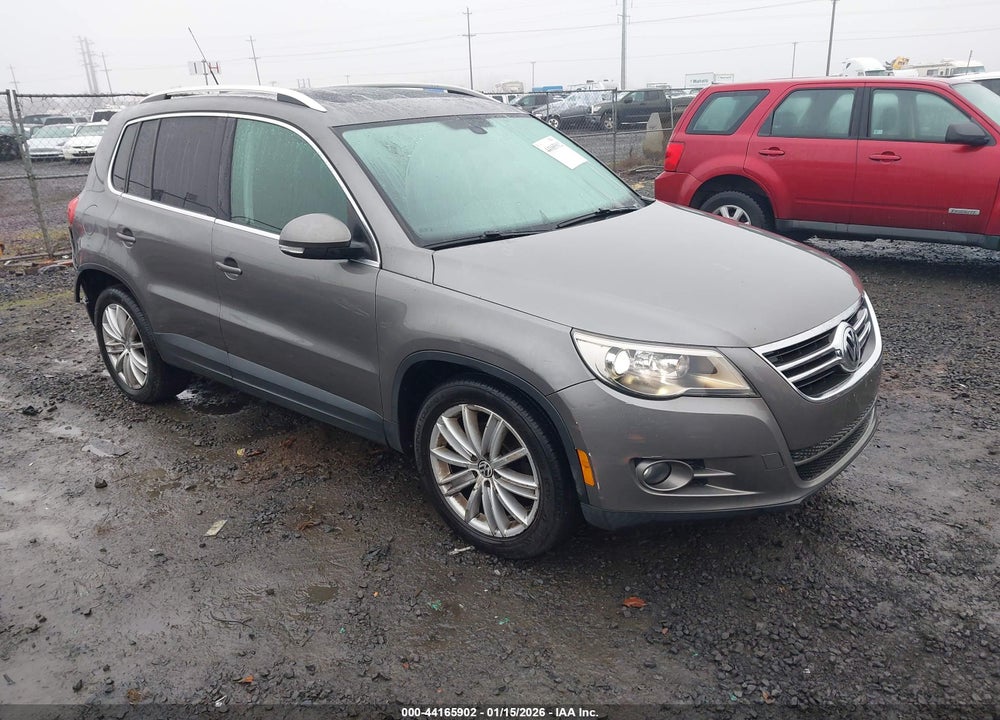 2011 VOLKSWAGEN TIGUAN S/SE/SEL VIN: WVGBV7AX0BW501318