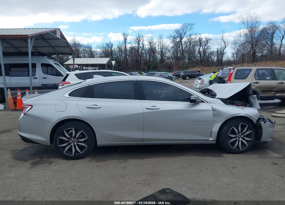2018 CHEVROLET MALIBU LT VIN: 1G1ZD5ST9JF265541