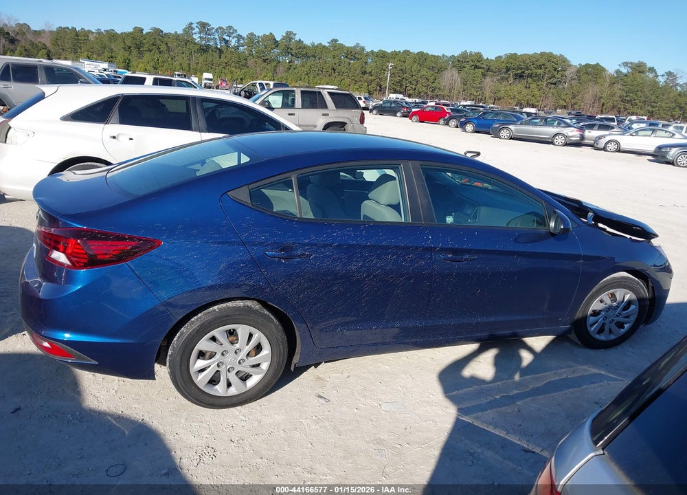 2019 HYUNDAI ELANTRA SE VIN: 5NPD74LF4KH427613