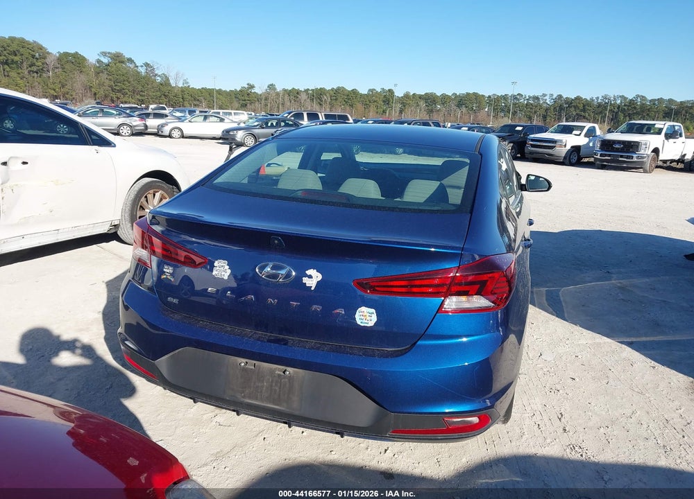 2019 HYUNDAI ELANTRA SE VIN: 5NPD74LF4KH427613