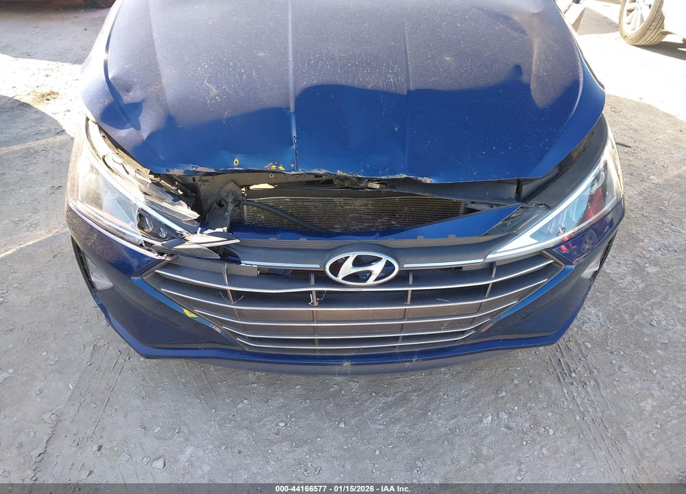 2019 HYUNDAI ELANTRA SE VIN: 5NPD74LF4KH427613