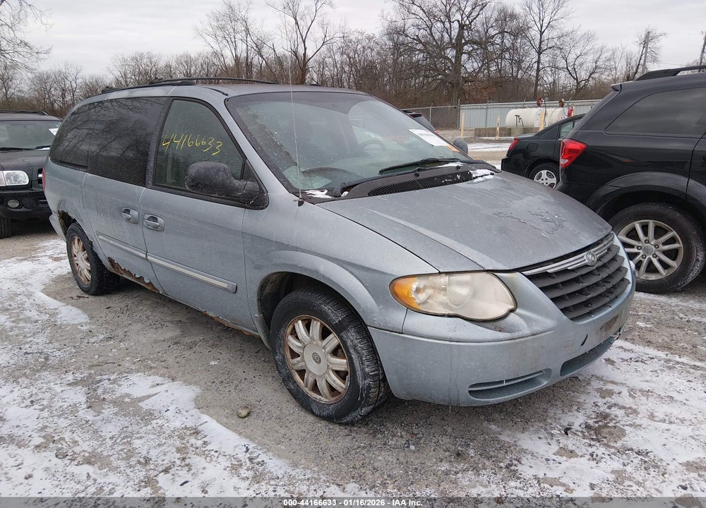 2005 CHRYSLER TOWN & COUNTRY TOURING VIN: 2C4GP54L35R325024