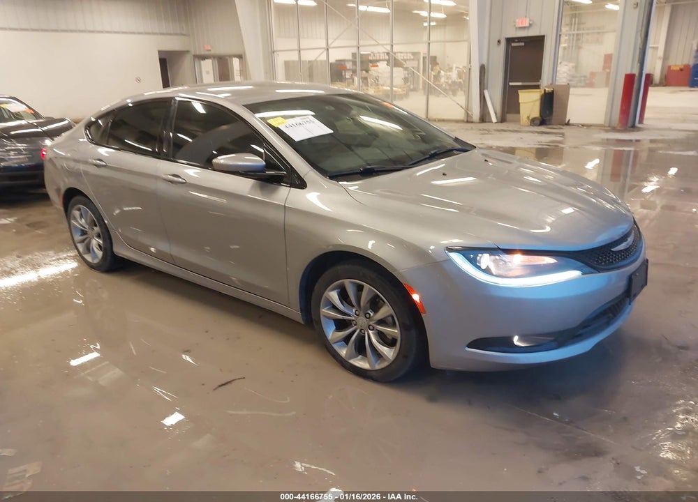2015 CHRYSLER 200 S VIN: 1C3CCCBB2FN505655