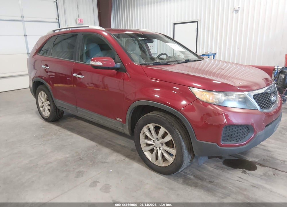 2011 KIA SORENTO LX V6 VIN: 5XYKTDA2XBG079522