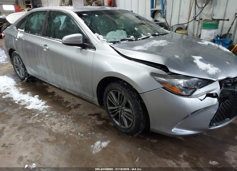2015 TOYOTA CAMRY SE VIN: 4T1BF1FK5FU010204
