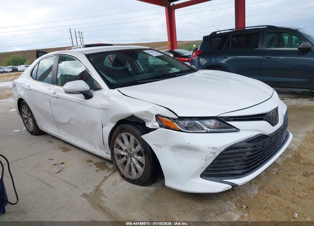 2019 TOYOTA CAMRY LE VIN: 4T1B11HK5KU285707