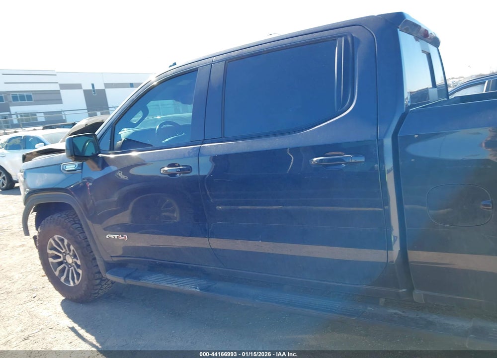2022 GMC SIERRA 1500 4WD  STANDARD BOX AT4 VIN: 3GTUUEET2NG538692