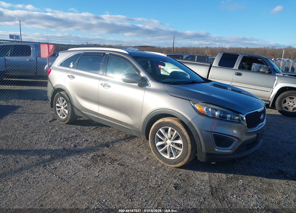 2017 KIA SORENTO 2.4L LX VIN: 5XYPGDA33HG278519