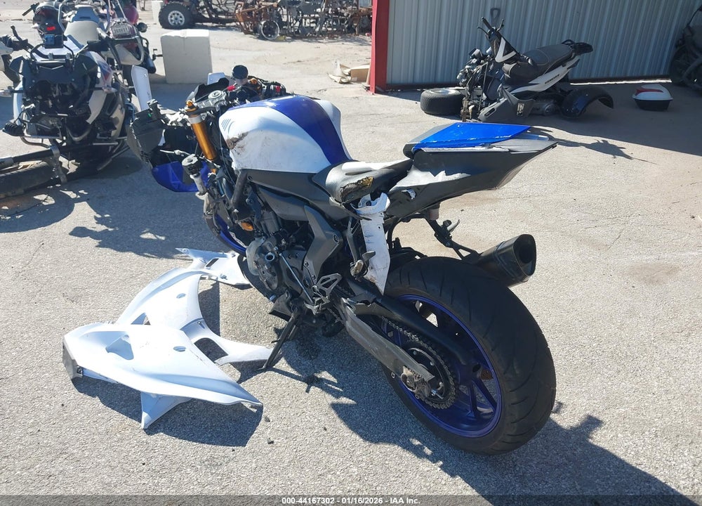 2025 YAMAHA YZFR7 VIN: JYARM38E5SA016782
