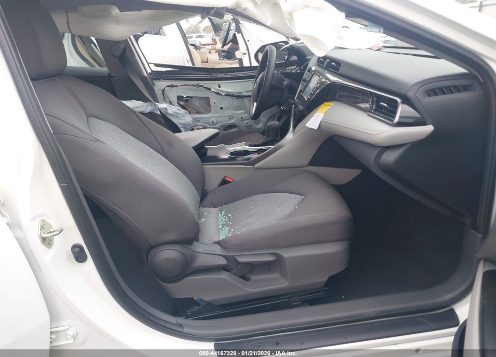 2020 TOYOTA CAMRY LE VIN: 4T1C11AK7LU886830