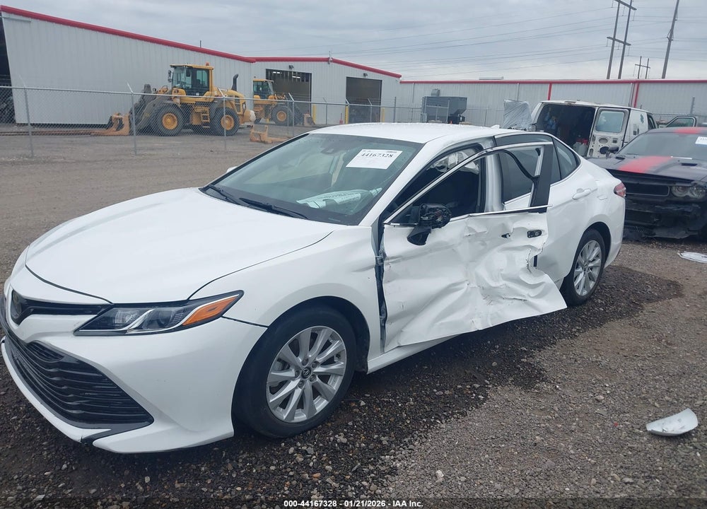 2020 TOYOTA CAMRY LE VIN: 4T1C11AK7LU886830