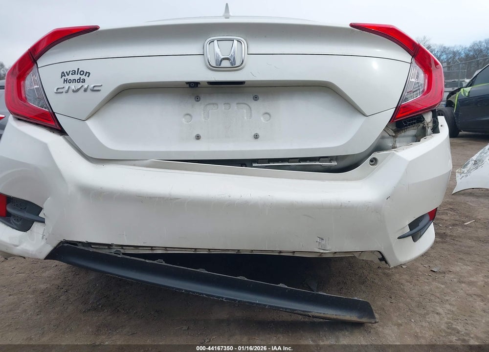 2018 HONDA CIVIC EX VIN: 2HGFC2F7XJH530637