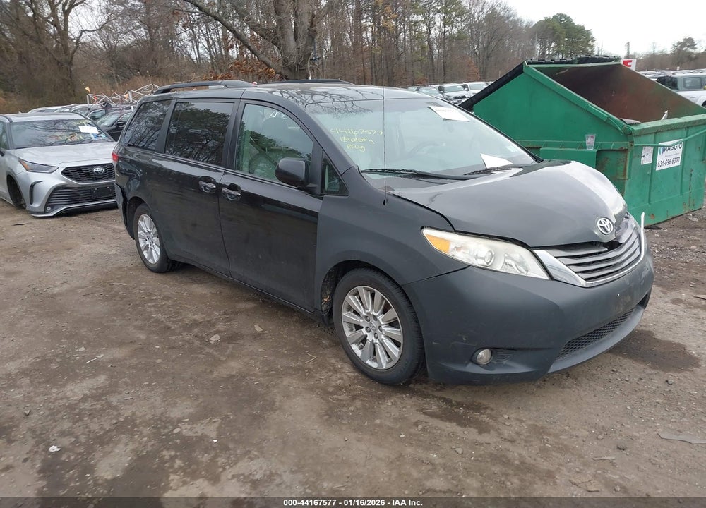 2013 TOYOTA SIENNA XLE 7 PASSENGER VIN: 5TDDK3DC8DS056286