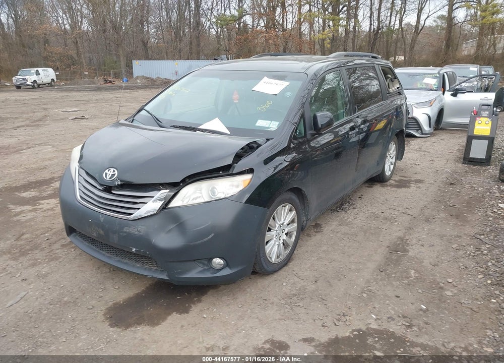 2013 TOYOTA SIENNA XLE 7 PASSENGER VIN: 5TDDK3DC8DS056286