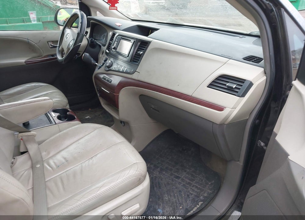 2013 TOYOTA SIENNA XLE 7 PASSENGER VIN: 5TDDK3DC8DS056286