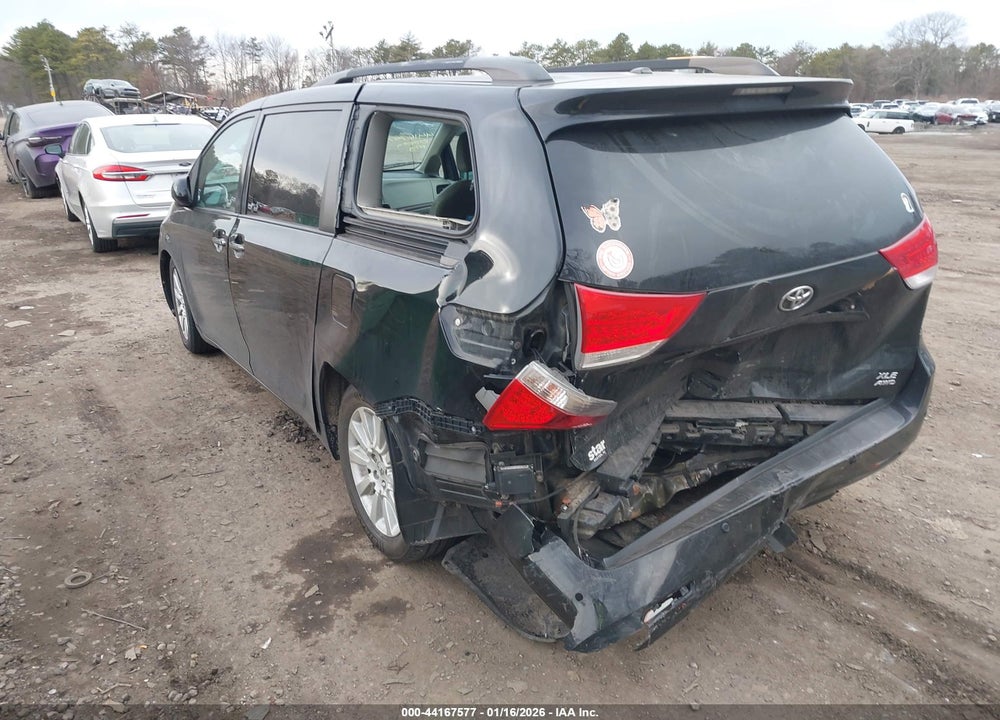 2013 TOYOTA SIENNA XLE 7 PASSENGER VIN: 5TDDK3DC8DS056286