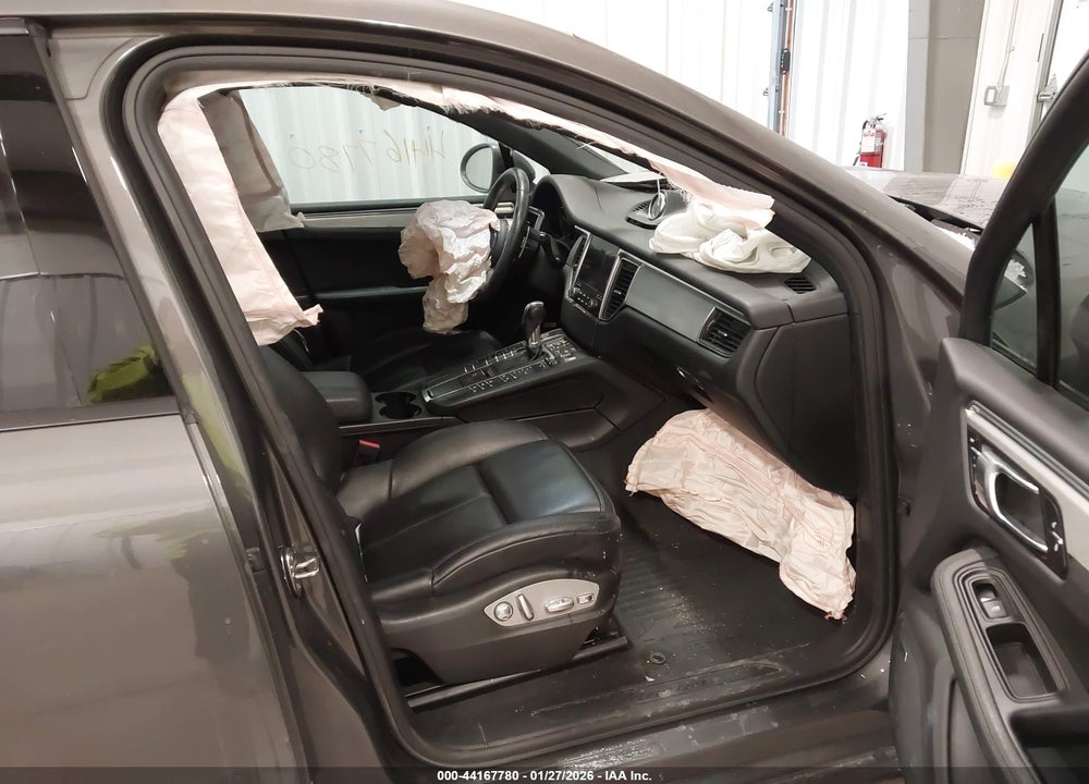 2018 PORSCHE MACAN VIN: WP1AA2A52JLB22316
