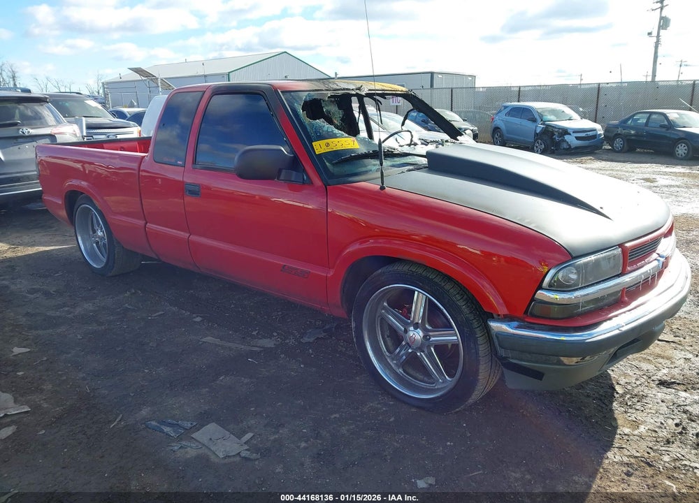 2002 GMC SONOMA SLS VIN: 1GTCS19W128105557