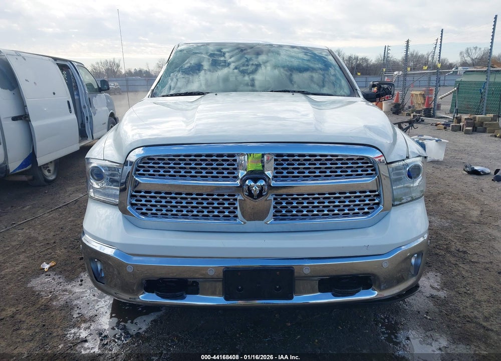 2018 RAM 1500 LAIE  4X4 5'7 BOX VIN: 1C6RR7NTXJS214158