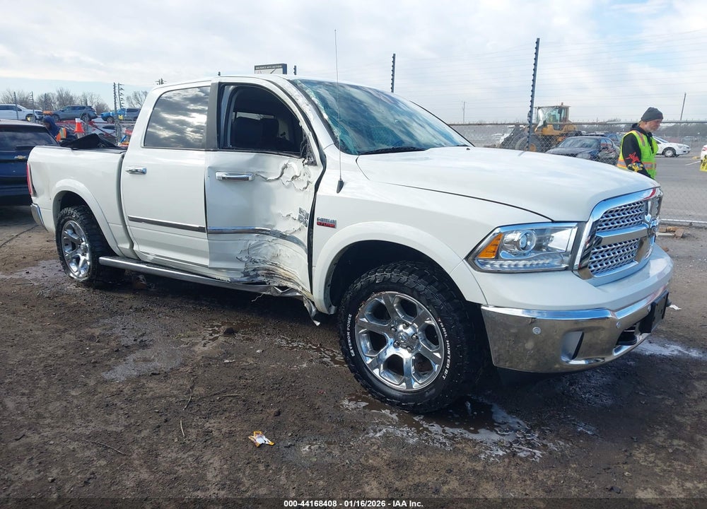 2018 RAM 1500 LAIE  4X4 5'7 BOX VIN: 1C6RR7NTXJS214158