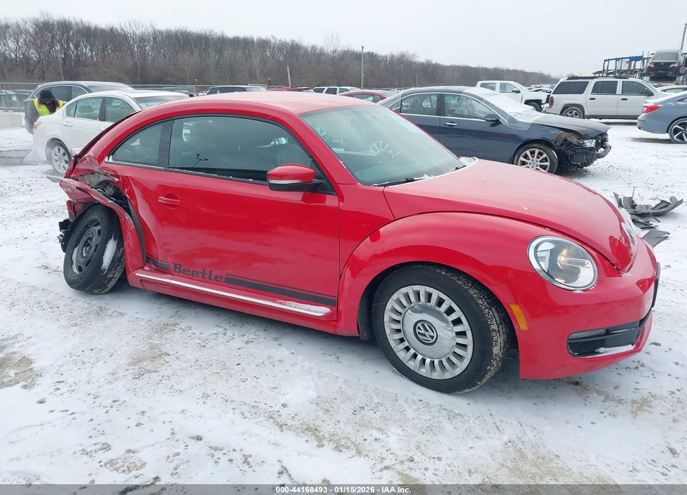 2014 VOLKSWAGEN BEETLE 2.5L VIN: 3VWJX7AT3EM629089