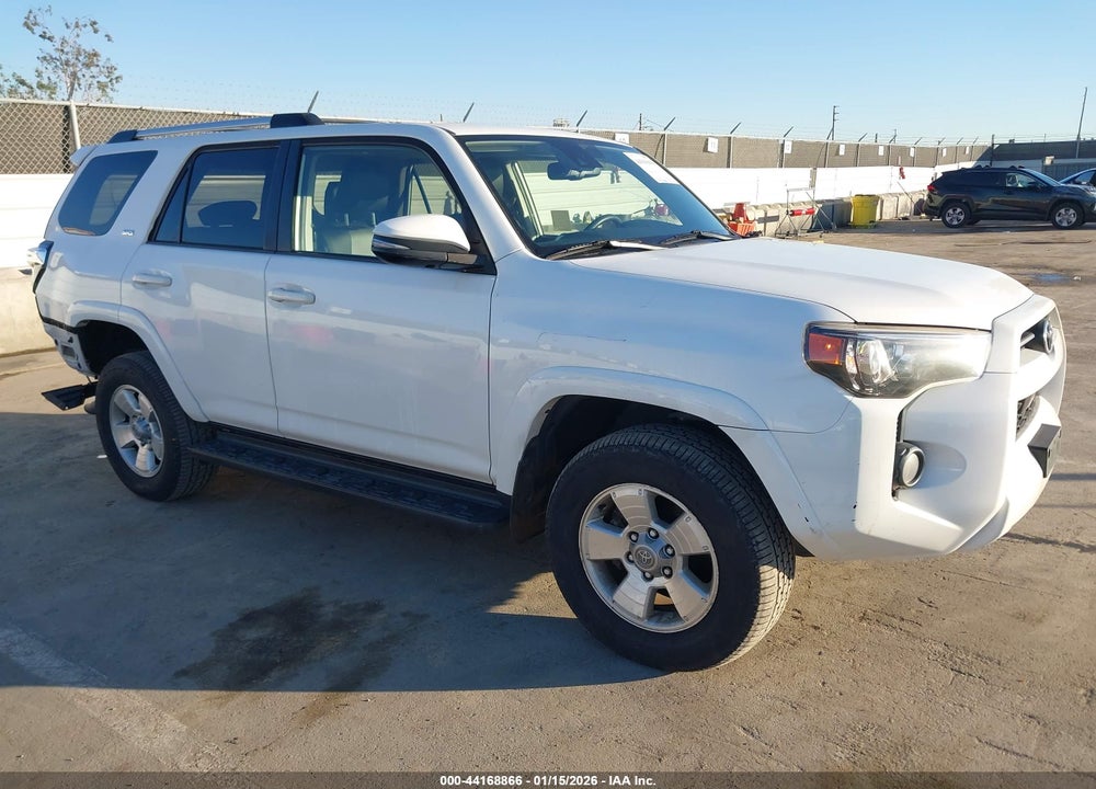 2020 TOYOTA 4RUNNER SR5 PREMIUM VIN: JTEZU5JR7L5214086