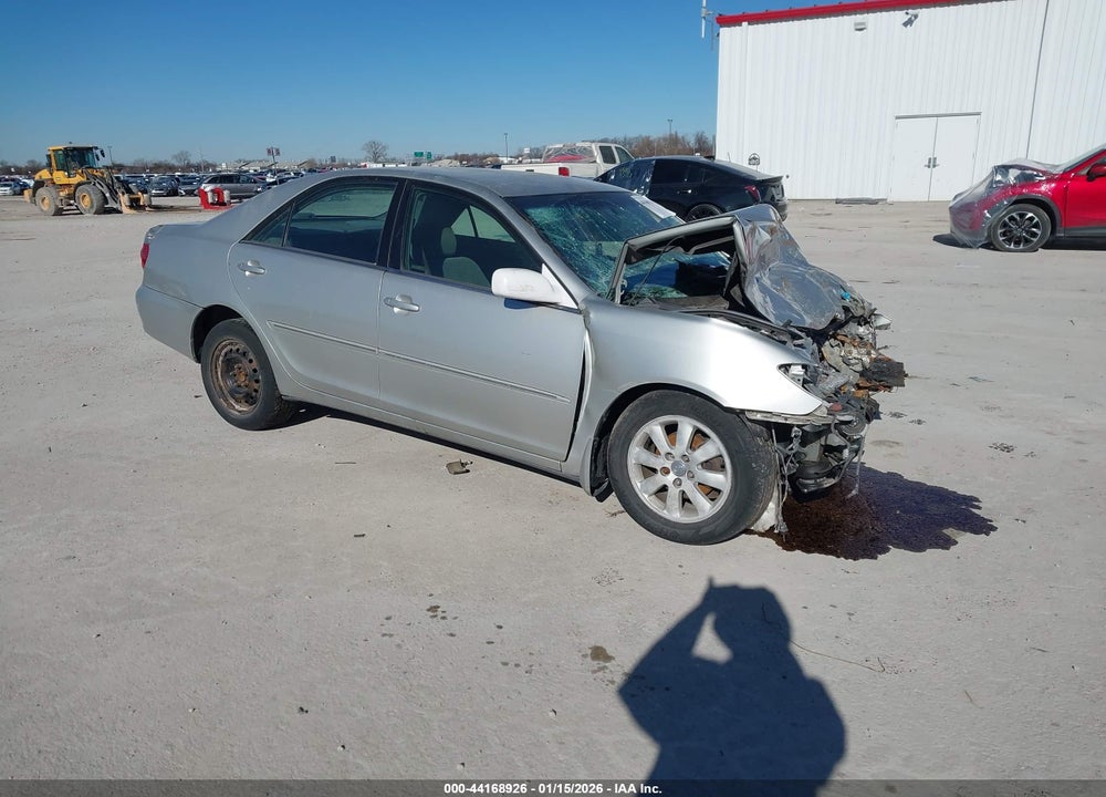 2005 TOYOTA CAMRY XLE VIN: 4T1BE32K85U054779