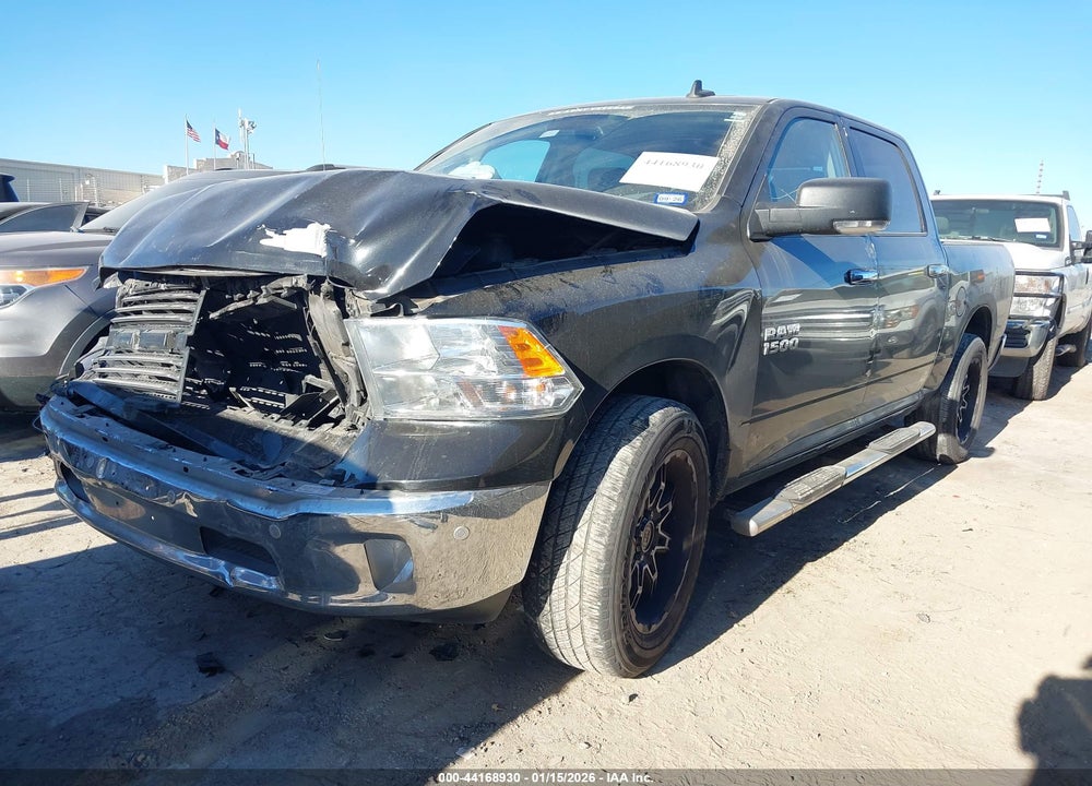 2018 RAM 1500 VIN: 3C6RR7LG3JG264915