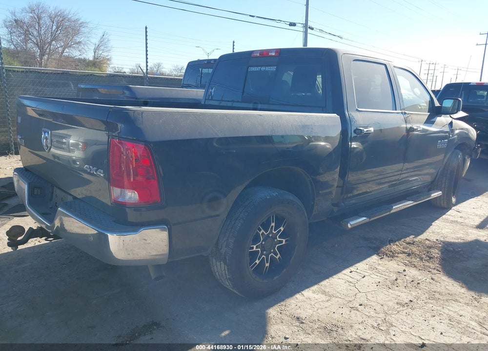 2018 RAM 1500 VIN: 3C6RR7LG3JG264915