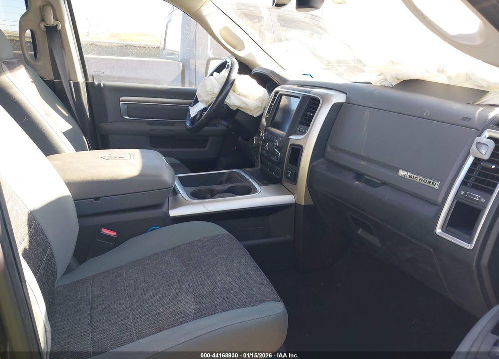 2018 RAM 1500 VIN: 3C6RR7LG3JG264915
