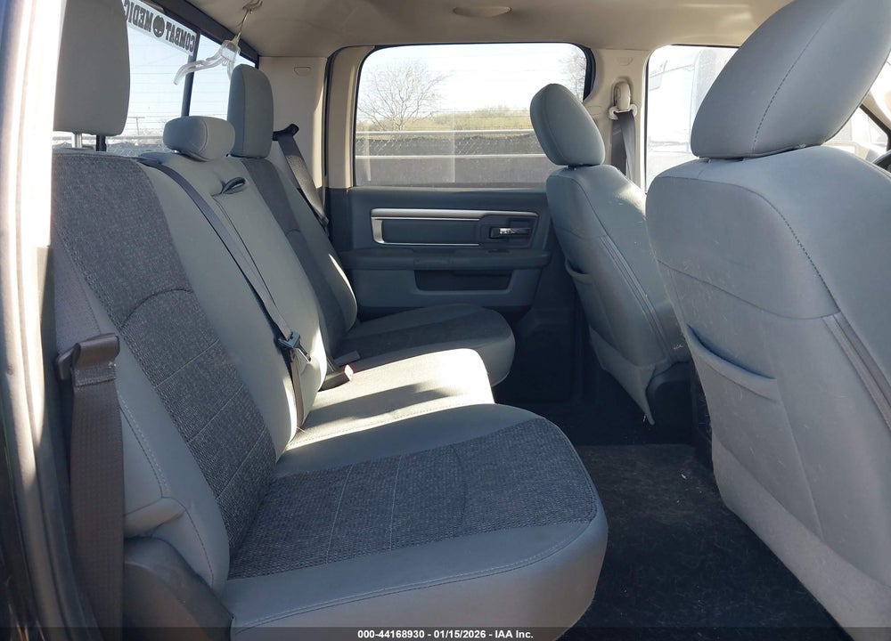 2018 RAM 1500 VIN: 3C6RR7LG3JG264915