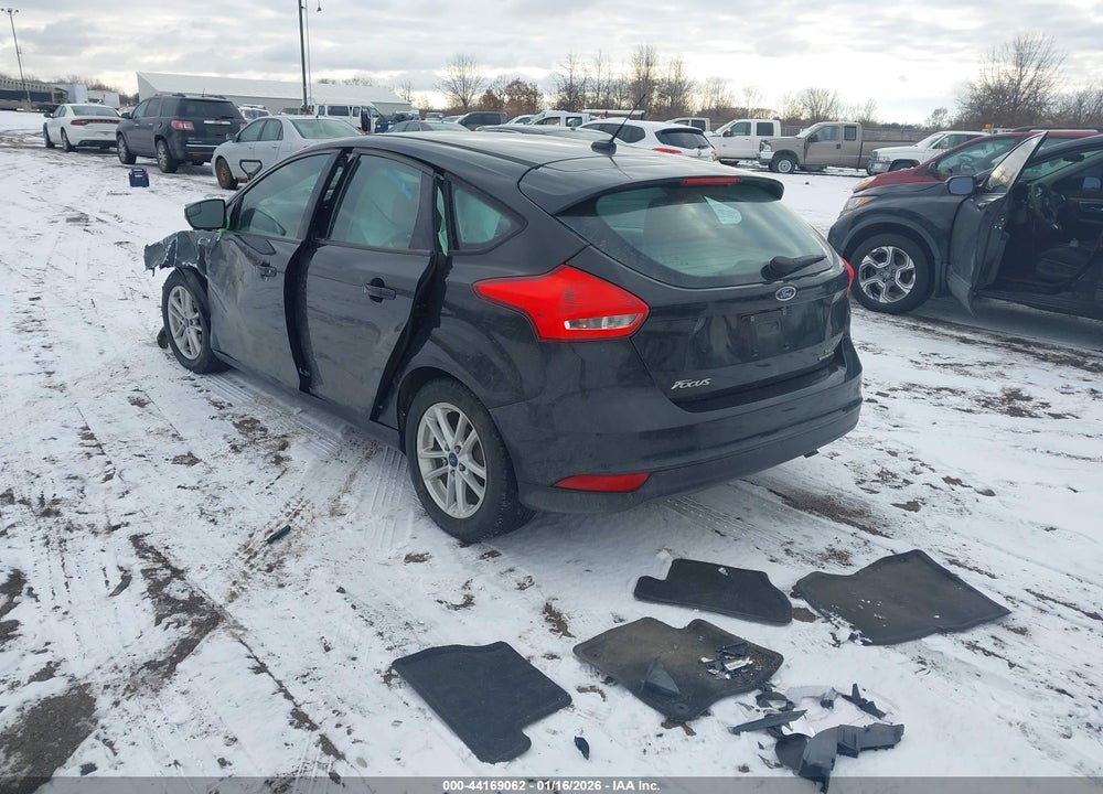 2015 FORD FOCUS SE VIN: 1FADP3K20FL215937